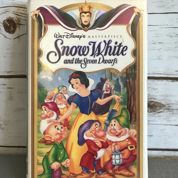 SNOW WHITE AND THE SEVEN DWARF Walt Disney VHS Video Tape Clamshell Case - Picture 1 of 5